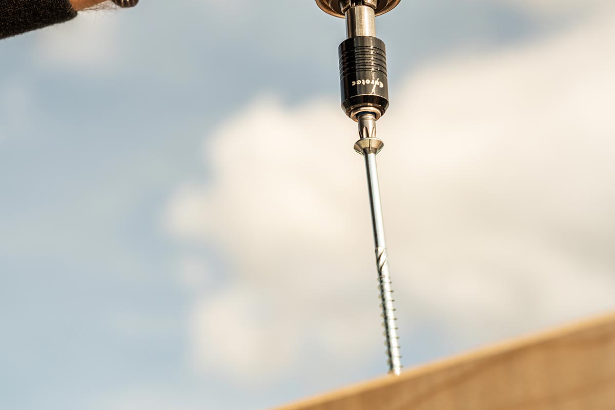 Professional screw fastening of wood construction screws