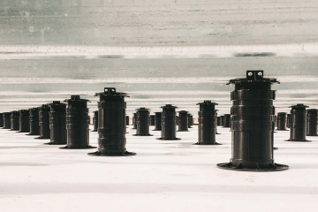 Deck construction with adjustable pedestals